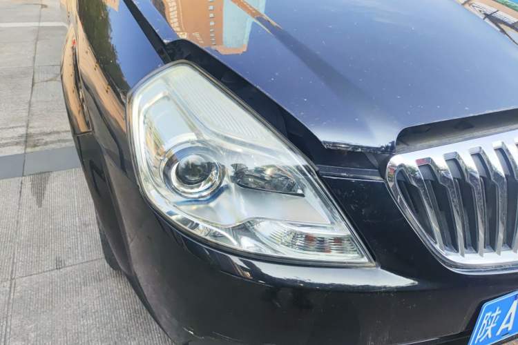 Used Buick Excelle 2013 1.5L Automatic Classic Model Right Front Headlight