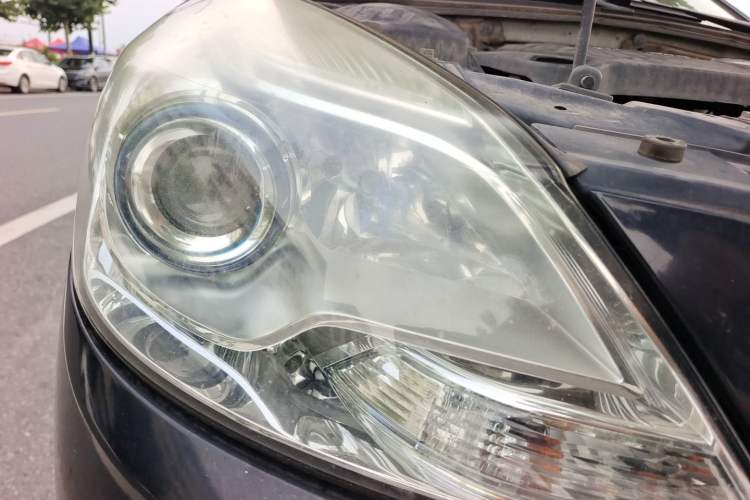 Used Buick Excelle 2013 1.5L Automatic Classic Model Right Front Headlight