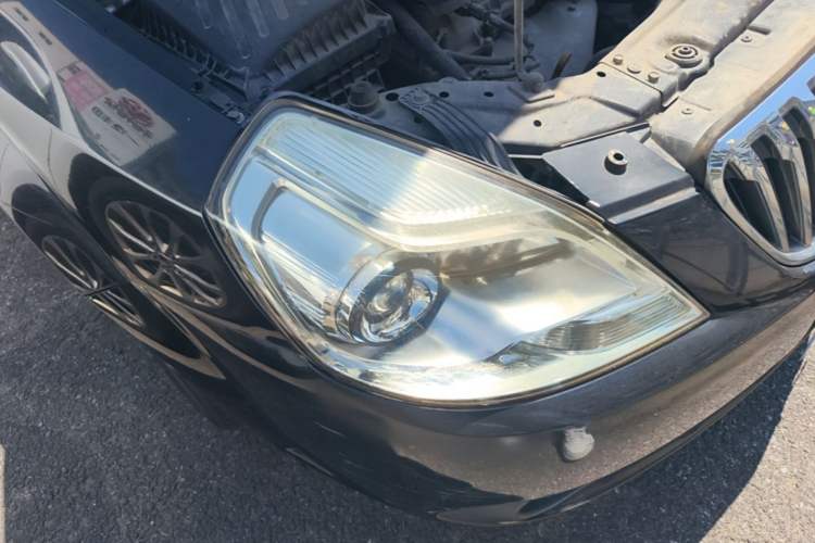 Used Buick Excelle 2013 1.5L Automatic Classic Model Right Front Headlight
