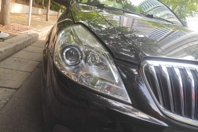 Used Buick Excelle 2013 1.5L Manual Classic Model Right Front Headlight