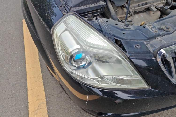 Used Buick Excelle 2013 1.5L Automatic Luxury Model Right Front Headlight