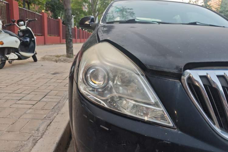 Used Buick Excelle 2013 1.5L Automatic Luxury Model Right Front Headlight