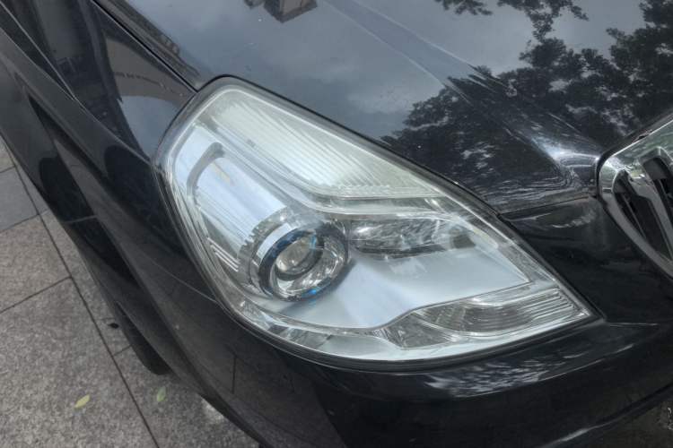 Used Buick Excelle 2013 1.5L Manual Classic Model Right Front Headlight