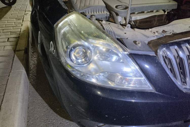 Used Buick Excelle 2013 1.5L Automatic Luxury Model Right Front Headlight