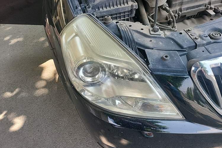 Used Buick Excelle 2013 1.5L Manual Luxury Model Right Front Headlight