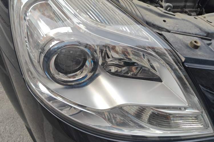 Used Buick Excelle 2013 1.5L Manual Classic Model Right Front Headlight