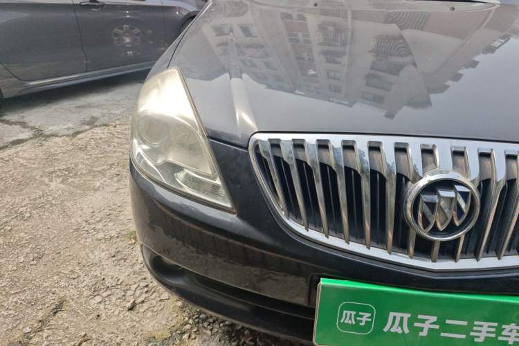 Used Buick Excelle 2013 1.5L Automatic Classic Model Right Front Headlight