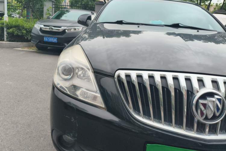 Used Buick Excelle 2013 1.5L Manual Classic Model Right Front Headlight