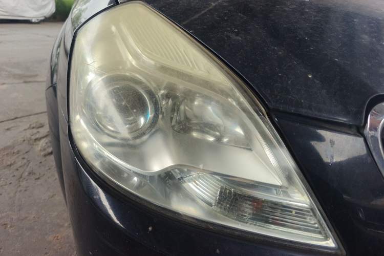 Used Buick Excelle 2013 1.5L Manual Classic Model Right Front Headlight