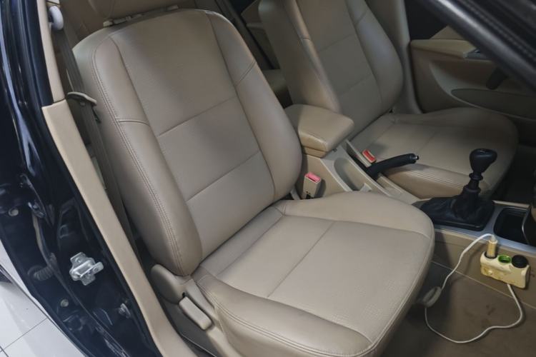 Used Buick Excelle 2013 1.5L Manual Classic Model Right Front Seat