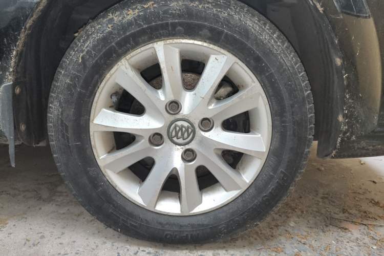 Used Buick Excelle 2013 1.5L Manual Classic Model Right Front Wheel Hub
