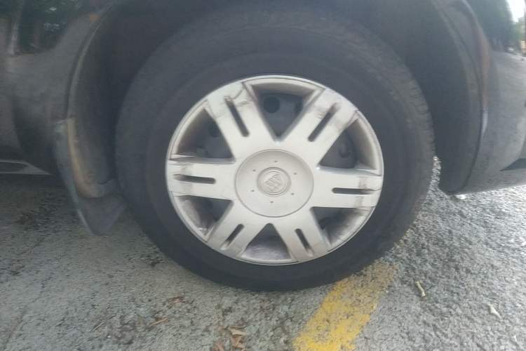 Used Buick Excelle 2013 1.5L Manual Classic Model Right Front Wheel Hub