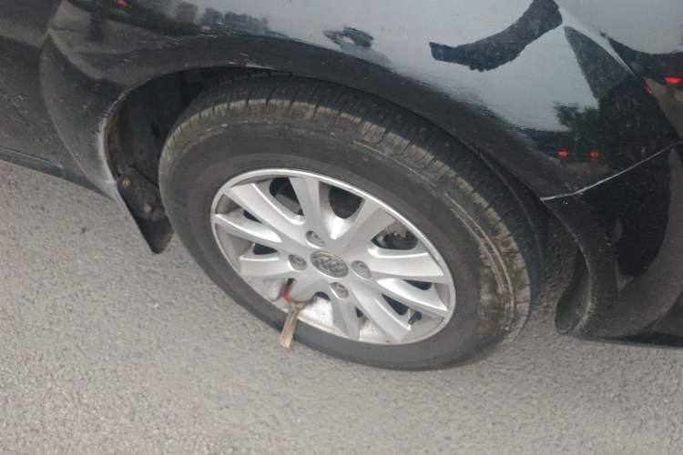 Used Buick Excelle 2013 1.5L Automatic Classic Model Right Front Wheel Hub