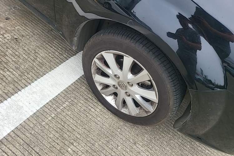 Used Buick Excelle 2013 1.5L Manual Classic Model Right Front Wheel Hub