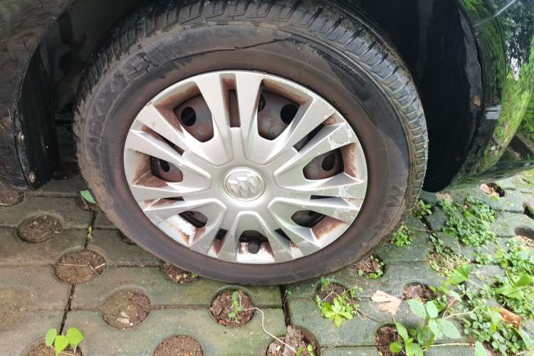 Used Buick Excelle 2013 1.5L Manual Classic Model Right Front Wheel Hub