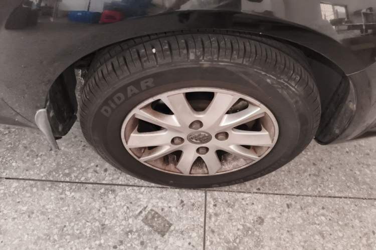 Used Buick Excelle 2013 1.5L Automatic Classic Model Right Front Wheel Hub