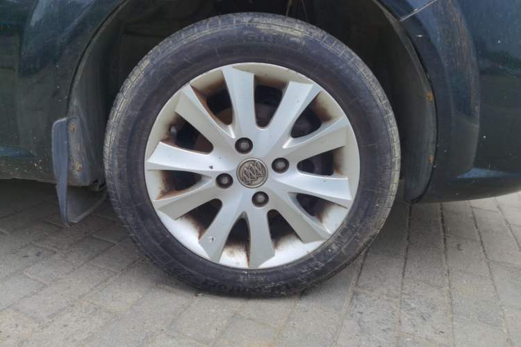 Used Buick Excelle 2013 1.5L Manual Luxury Model Right Front Wheel Hub