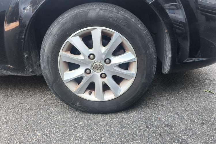 Used Buick Excelle 2013 1.5L Manual Classic Model Right Front Wheel Hub
