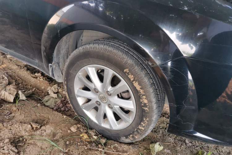 Used Buick Excelle 2013 1.5L Manual Classic Model Right Front Wheel Hub