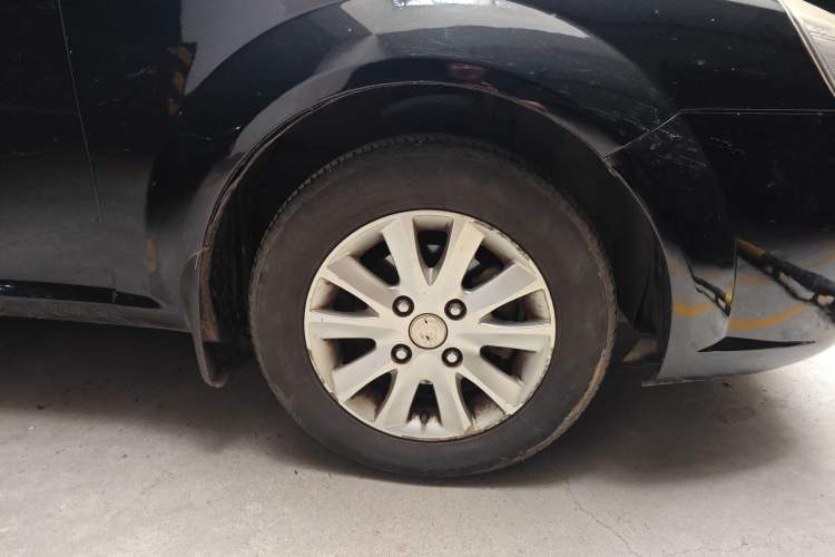 Used Buick Excelle 2013 1.5L Manual Classic Model Right Front Wheel Hub