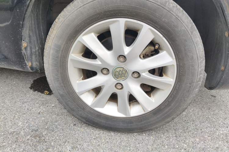 Used Buick Excelle 2013 1.5L Manual Classic Model Right Front Wheel Hub