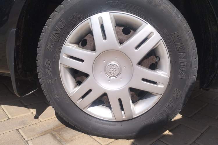 Used Buick Excelle 2013 1.5L Automatic Classic Model Right Front Wheel Hub