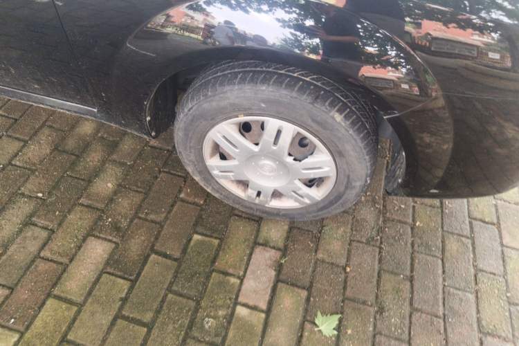 Used Buick Excelle 2013 1.5L Manual Classic Model Right Front Wheel Hub