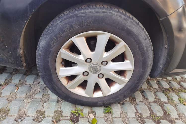 Used Buick Excelle 2013 1.5L Automatic Classic Model Right Front Wheel Hub