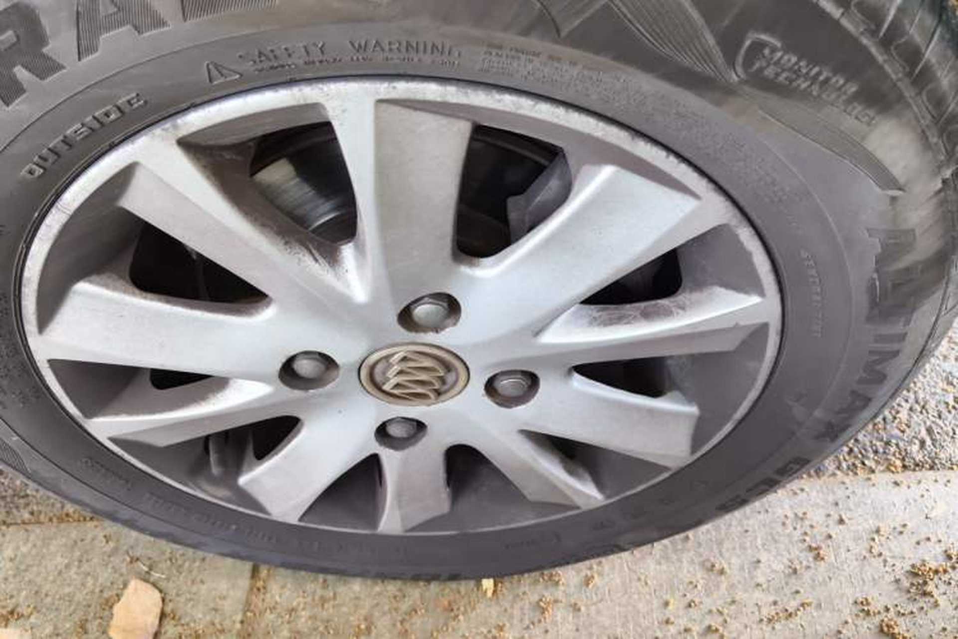 Used Buick Excelle 2013 1.5L Automatic Classic Model Right Front Wheel Hub
