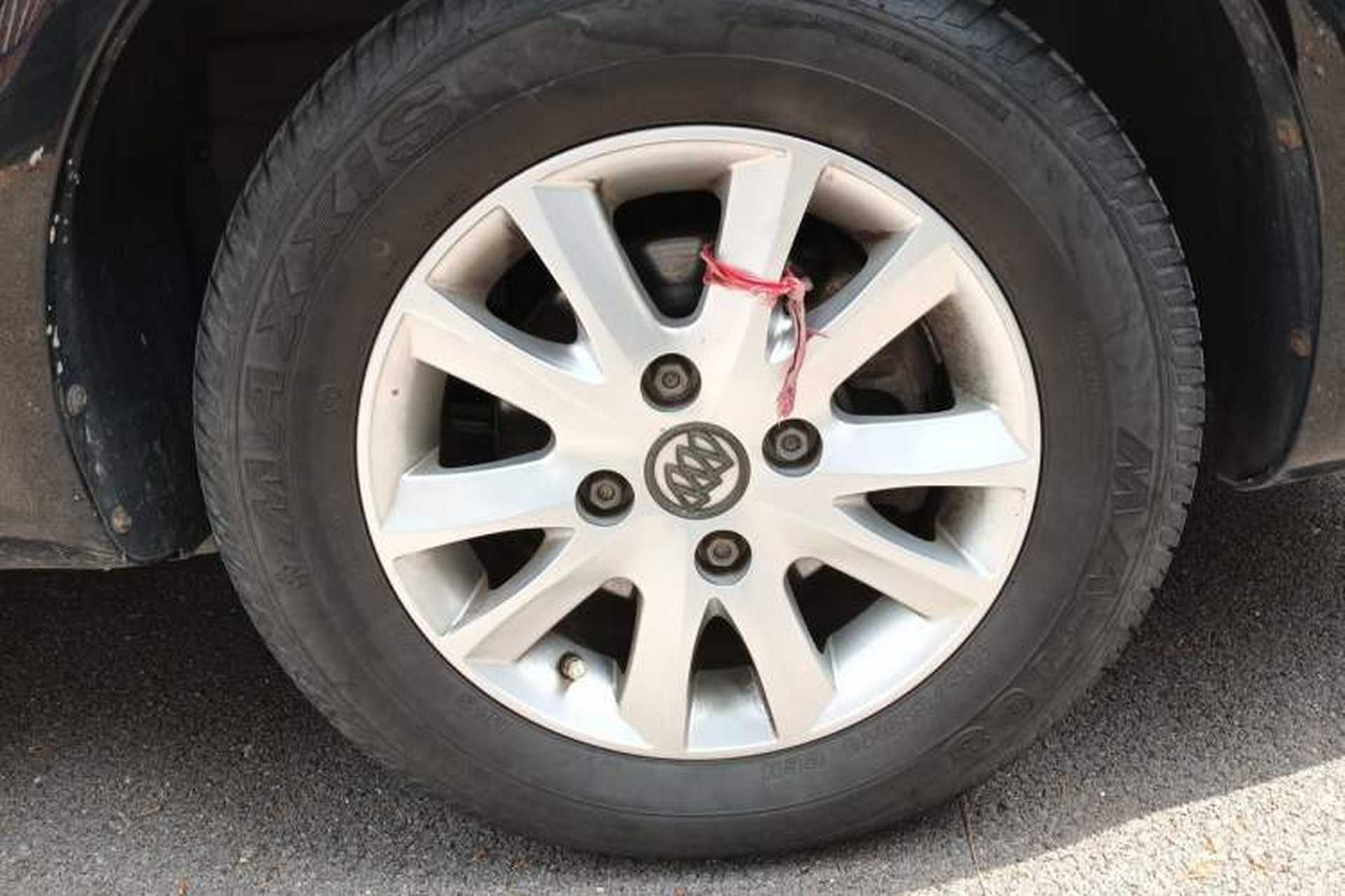 Used Buick Excelle 2013 1.5L Manual Classic Model Right Front Wheel Hub