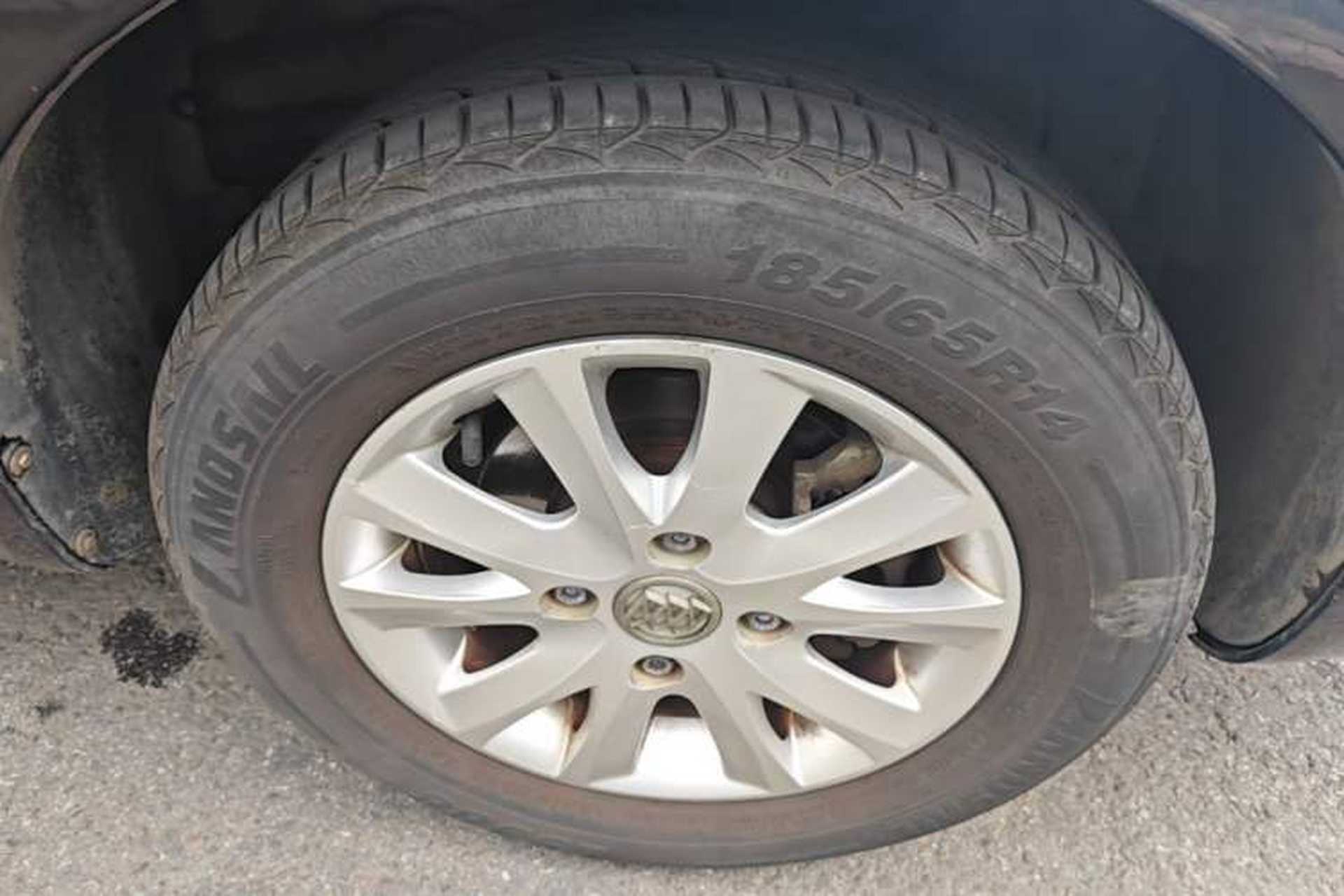 Used Buick Excelle 2013 1.5L Manual Classic Model Right Front Wheel Hub
