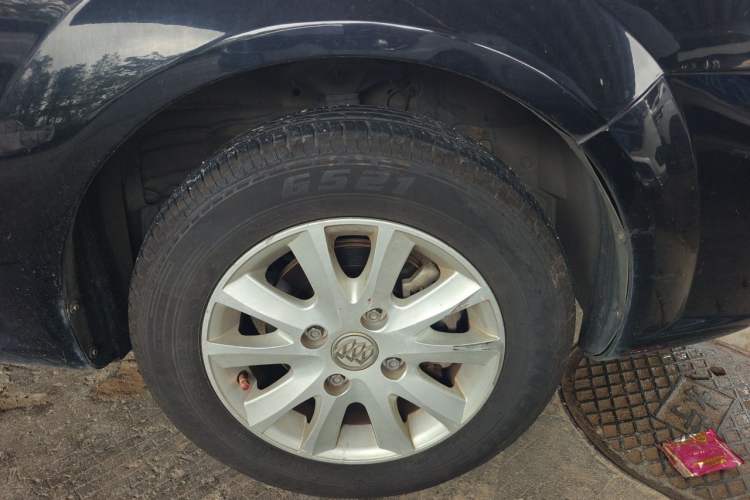 Used Buick Excelle 2013 1.5L Manual Classic Model Right Front Wheel Hub
