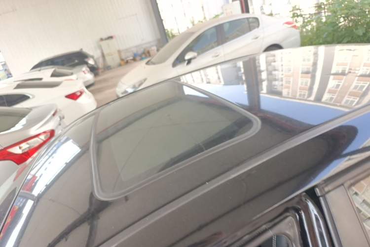 Used Buick Excelle 2013 1.5L Manual Classic Model Roof