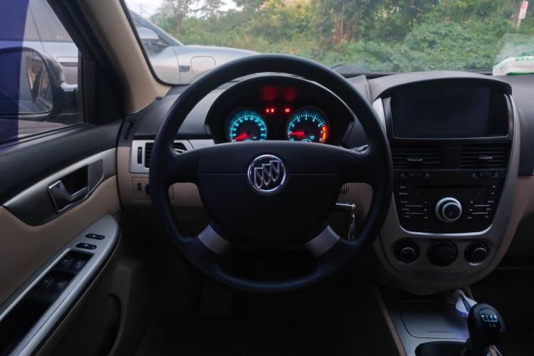 Used Buick Excelle 2013 1.5L Manual Classic Model Steering Wheel