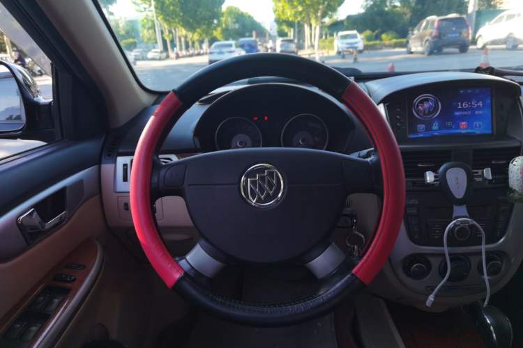 Used Buick Excelle 2013 1.5L Automatic Luxury Model Steering Wheel