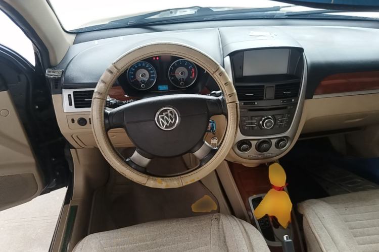 Used Buick Excelle 2013 1.5L Automatic Luxury Model Steering Wheel