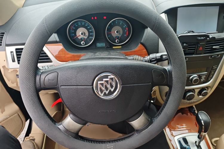Used Buick Excelle 2013 1.5L Automatic Luxury Model Steering Wheel