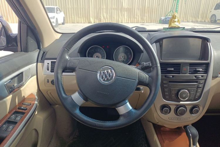 Used Buick Excelle 2013 1.5L Automatic Luxury Model Steering Wheel
