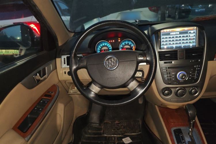 Used Buick Excelle 2013 1.5L Automatic Luxury Model Steering Wheel