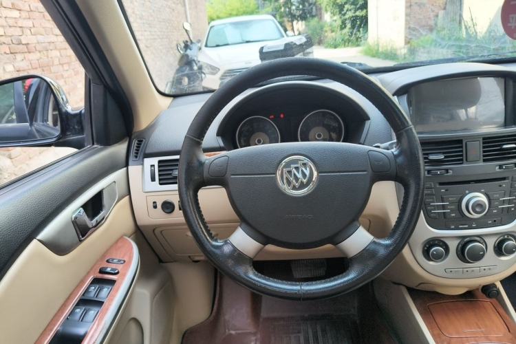 Used Buick Excelle 2013 1.5L Automatic Luxury Model Steering Wheel