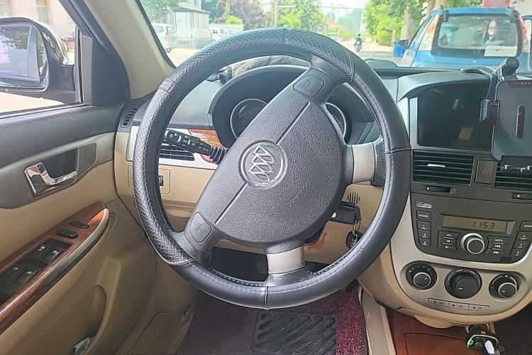 Used Buick Excelle 2013 1.5L Manual Luxury Model Steering Wheel