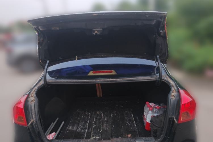 Used Buick Excelle 2013 1.5L Manual Classic Model Trunk