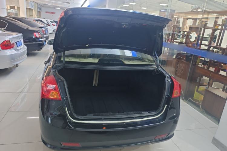 Used Buick Excelle 2013 1.5L Manual Classic Model Trunk