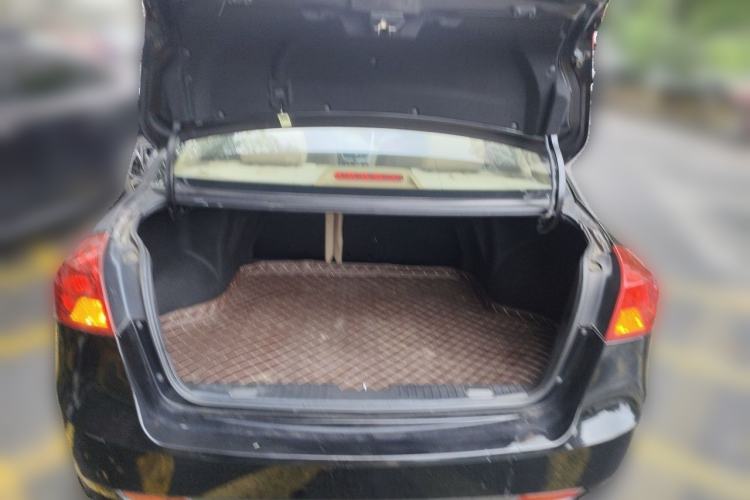 Used Buick Excelle 2013 1.5L Manual Classic Model Trunk