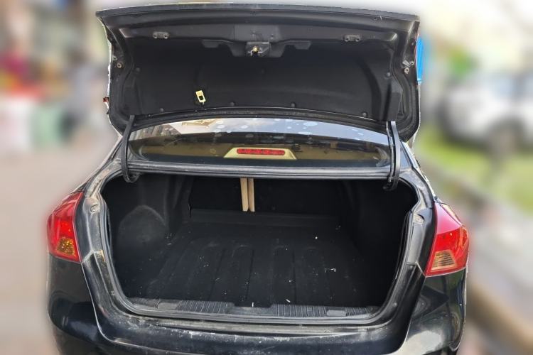 Used Buick Excelle 2013 1.5L Automatic Classic Model Trunk
