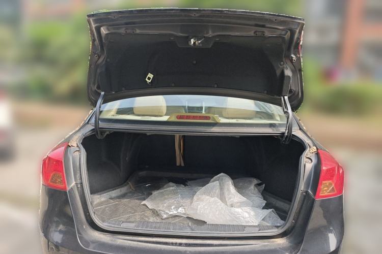 Used Buick Excelle 2013 1.5L Automatic Classic Model Trunk