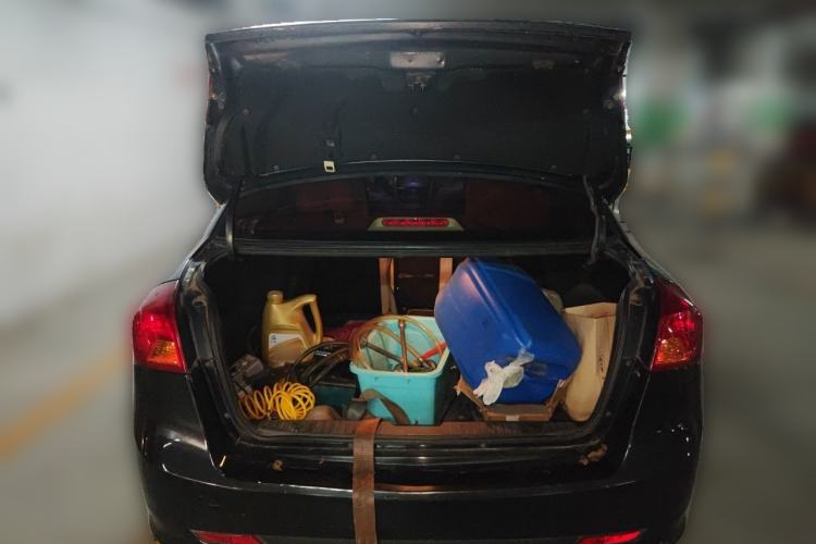 Used Buick Excelle 2013 1.5L Manual Classic Model Trunk