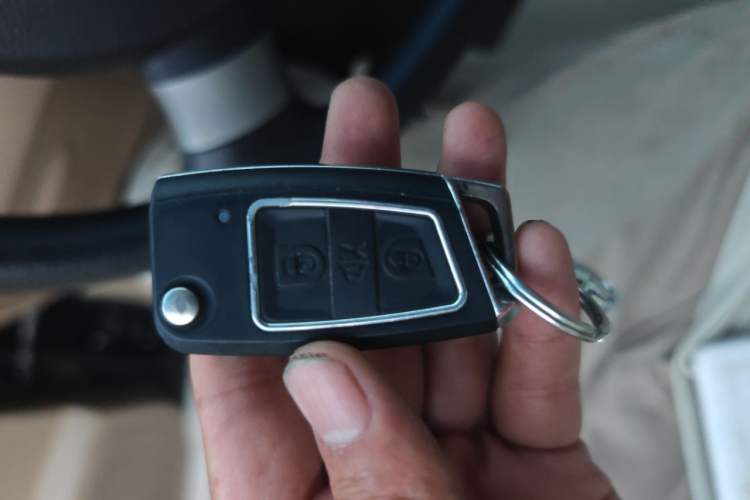Used Buick Excelle 2013 1.5L Manual Classic Model Vehicle Key