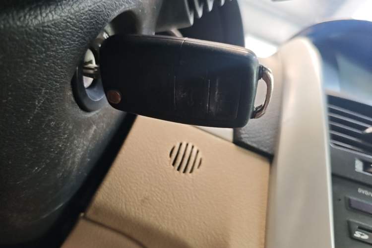 Used Buick Excelle 2013 1.5L Manual Classic Model Vehicle Key