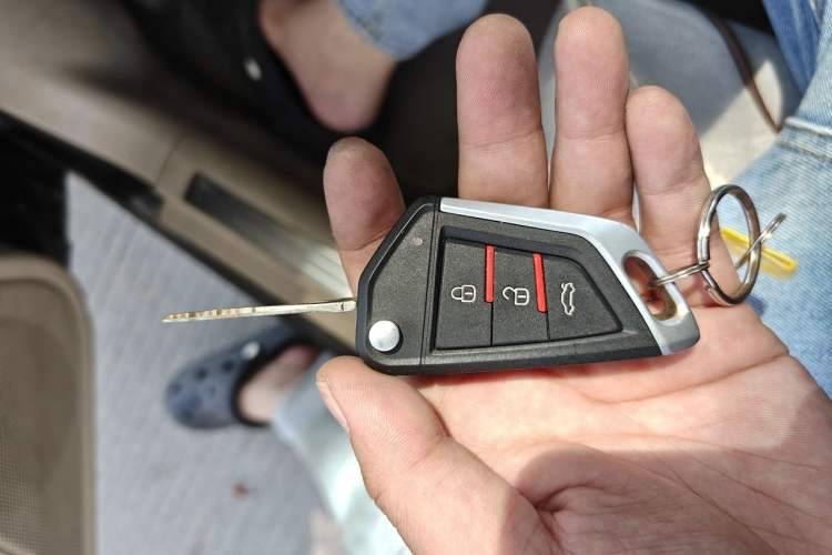 Used Buick Excelle 2013 1.5L Automatic Classic Model Vehicle Key